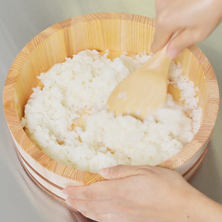 TIKUSAN Wooden Hangiri Sushi Oke Rice Mixing Tub Made of Sawara Cypress Copper Band with Lid