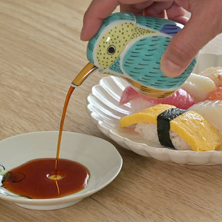 TIKUSAN Japanese Arita Ware Porcelain Soy Sauce Dispenser Drip-Reducing Spout Made in Japan Penguin