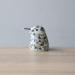 TIKUSAN Japanese Arita Ware Porcelain Soy Sauce Dispenser Drip-Reducing Spout Made in Japan Kingfisher